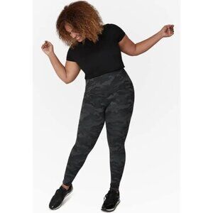 Belly Bandit Mother Tucker Compression Leggings M Black Camo Nylon/Spandex